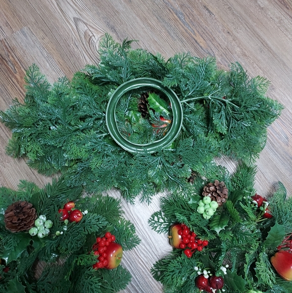 Vintage Plastic Christmas Candle Wreath Ring Set of 4 - Picture 6 of 6